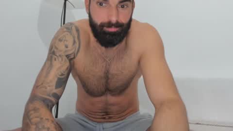 cuteeboy online show from 20, 2, 2025