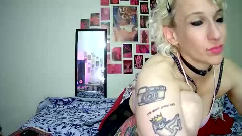 Bella online show from 7, 4, 2026