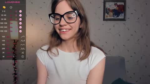 Snapshot of cutefluffy chatting on 15, 10, 2025 Melisa online show from 15, 10, 2025