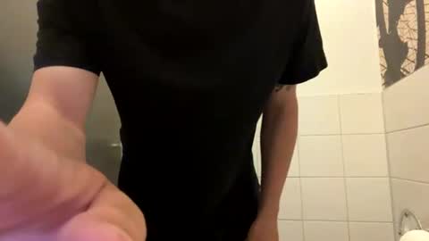 cuteguy696988432323 online show from 22, 7, 2026