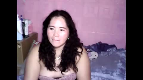 Snapshot of cutehornymom chatting on 5, 10, 2025 cutehornymom online show from 5, 10, 2025