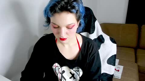 Snapshot of cutemetalgoddess chatting on 24, 12, 2024 Alice online show from 24, 12, 2024