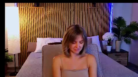 Snapshot of cutemirage chatting on 19, 7, 2026 cutemirage online show from 19, 7, 2026
