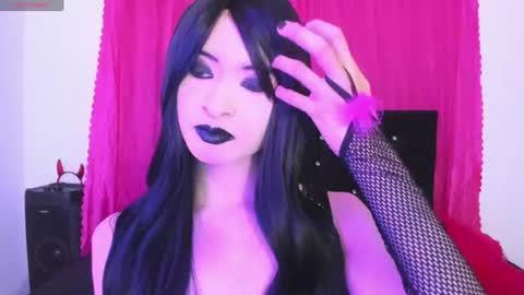 Natalie online show from 24, 7, 2026