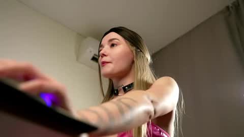 Mary online show from 24, 6, 2026