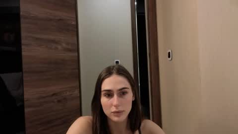 Snapshot of cuterebelious chatting on 7, 5, 2026 Kim online show from 7, 5, 2026