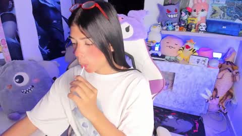 Snapshot of cutestephuwu chatting on 8, 3, 2025  - independent model online show from 8, 3, 2025