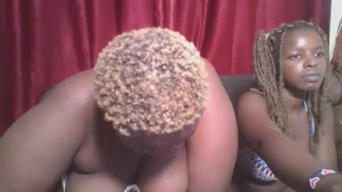 Snapshot of cutey_mellanin chatting on 8, 2, 2025 cutey_mellanin online show from 8, 2, 2025