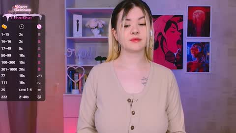Snapshot of cutie_mili chatting on 7, 1, 2025 mili online show from 7, 1, 2025