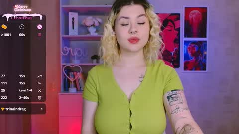 Snapshot of cutie_mili chatting on 10, 1, 2025 mili online show from 10, 1, 2025