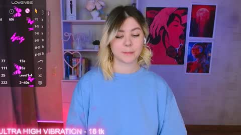 Snapshot of cutie_mili chatting on 8, 2, 2025 mili online show from 8, 2, 2025
