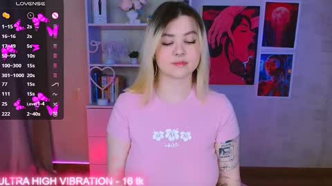 Snapshot of cutie_mili chatting on 9, 2, 2025 mili online show from 9, 2, 2025