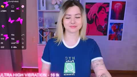 Snapshot of cutie_mili chatting on 11, 2, 2025 mili online show from 11, 2, 2025