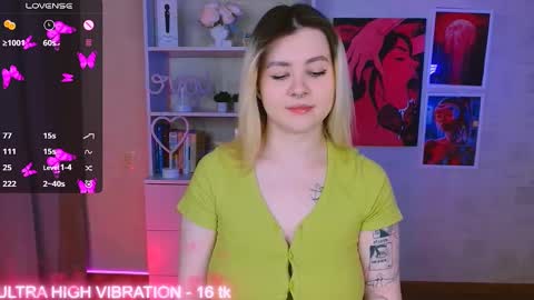 Snapshot of cutie_mili chatting on 12, 2, 2025 mili online show from 12, 2, 2025