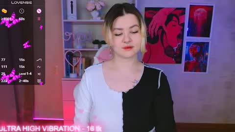 Snapshot of cutie_mili chatting on 16, 2, 2025 mili online show from 16, 2, 2025
