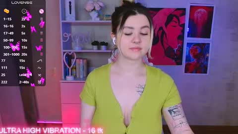 Snapshot of cutie_mili chatting on 22, 2, 2025 mili online show from 22, 2, 2025