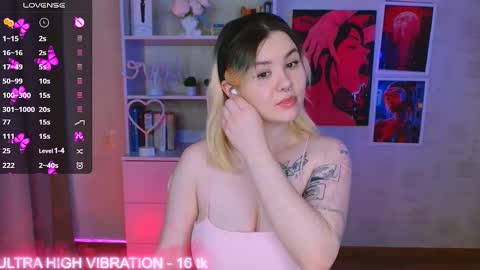 Snapshot of cutie_mili chatting on 24, 2, 2025 mili online show from 24, 2, 2025