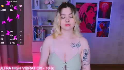 Snapshot of cutie_mili chatting on 25, 2, 2025 mili online show from 25, 2, 2025