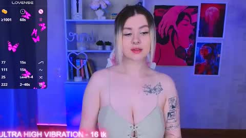 Snapshot of cutie_mili chatting on 10, 3, 2025 mili online show from 10, 3, 2025