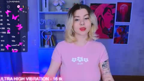 Snapshot of cutie_mili chatting on 11, 3, 2025 mili online show from 11, 3, 2025