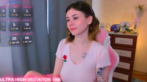 Snapshot of cutie_mili chatting on 9, 9, 2025 mili online show from 9, 9, 2025