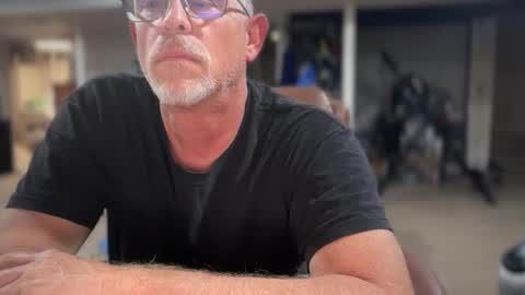 Snapshot of cuuminpussy chatting on 27, 11, 2025 cuuminpussy online show from 27, 11, 2025