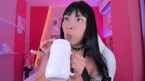 cyberdoll1 online show from 22, 7, 2026