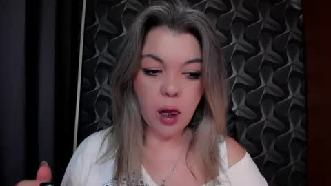 Snapshot of cyberdomme chatting on 21, 6, 2026 Full time mean bitch. online show from 21, 6, 2026