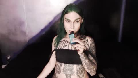 Nikki online show from 19, 2, 2025