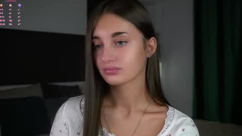 Isabella online show from 1, 3, 2025