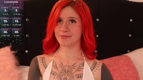 Snapshot of daarlene chatting on 1, 3, 2025 Darlene online show from 1, 3, 2025