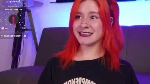 Snapshot of daarlene chatting on 11, 10, 2025 Darlene online show from 11, 10, 2025