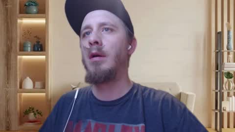 Snapshot of dabbydaddy25 chatting on 23, 12, 2025 dabbydaddy25 online show from 23, 12, 2025