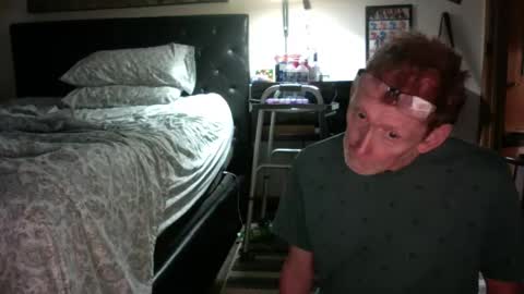 Snapshot of daddy_mack_treats_you chatting on 24, 10, 2025 daddy_mack_treats_you online show from 24, 10, 2025