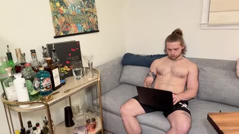 Snapshot of daddydaydrinkz chatting on 11, 12, 2024 DaddydayDrinkz online show from 11, 12, 2024