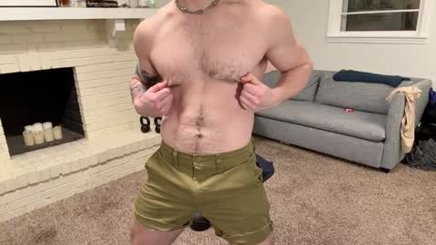 Snapshot of daddydaydrinkz chatting on 8, 1, 2025 DaddydayDrinkz online show from 8, 1, 2025