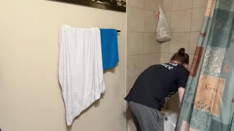 Snapshot of daddydaydrinkz chatting on 22, 2, 2025 DaddydayDrinkz online show from 22, 2, 2025