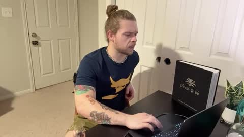 Snapshot of daddydaydrinkz chatting on 1, 3, 2025 DaddydayDrinkz online show from 1, 3, 2025