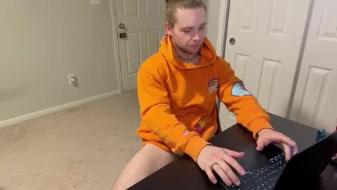 Snapshot of daddydaydrinkz chatting on 8, 3, 2025 DaddydayDrinkz online show from 8, 3, 2025