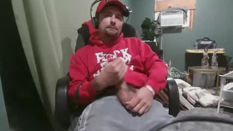 Snapshot of daddydic120402 chatting on 19, 5, 2026 daddydic120402 online show from 19, 5, 2026