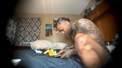 sexy tatted king bbc online show from 21, 5, 2026