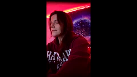 daddysgoodgirl online show from 4, 12, 2025