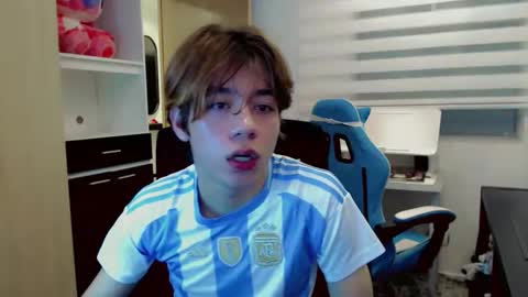 Snapshot of dae_lune chatting on 18, 2, 2026 dae_lune online show from 18, 2, 2026