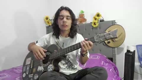 Snapshot of daemon_txuspunk chatting on 13, 9, 2025 DAEMON online show from 13, 9, 2025