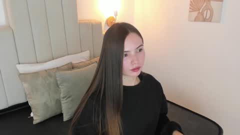 Dafne  online show from 19, 9, 2025
