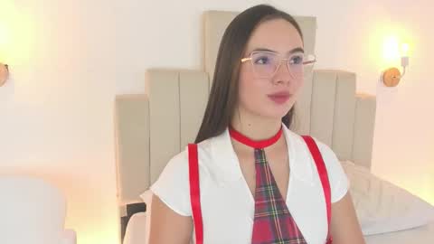 Dafne  online show from 27, 10, 2025