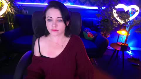 Dafni Mon online show from 2, 2, 2025