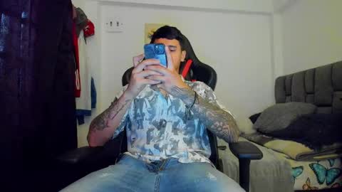 Snapshot of dage_19 chatting on 25, 2, 2025 my name is Jhon and I live in colombia online show from 25, 2, 2025