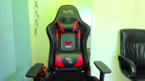 Snapshot of dage_19 chatting on 3, 10, 2025 my name is Jhon and I live in colombia online show from 3, 10, 2025