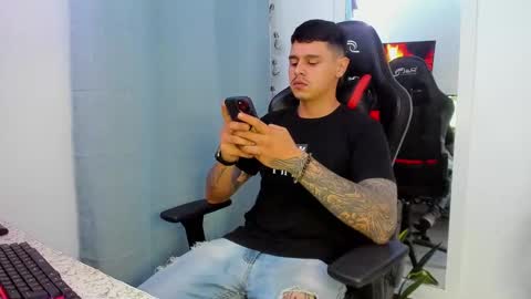 Snapshot of dage_19 chatting on 21, 10, 2025 my name is Jhon and I live in colombia online show from 21, 10, 2025